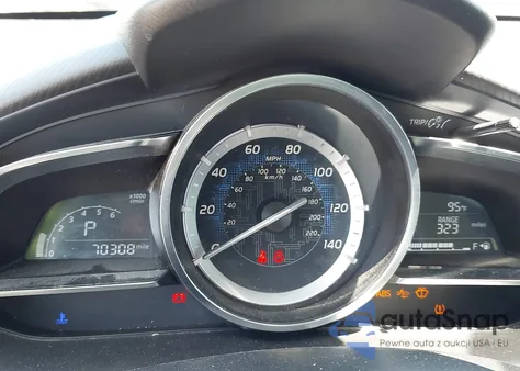 2017 Toyota Yaris Ia из США, поврежденный, VIN 3MYDLBYV3HY192036